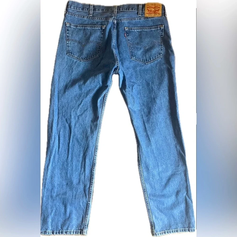 Levi's 505 Straight-Leg Blue Jeans. Excellent condition. Men’s size 38x32